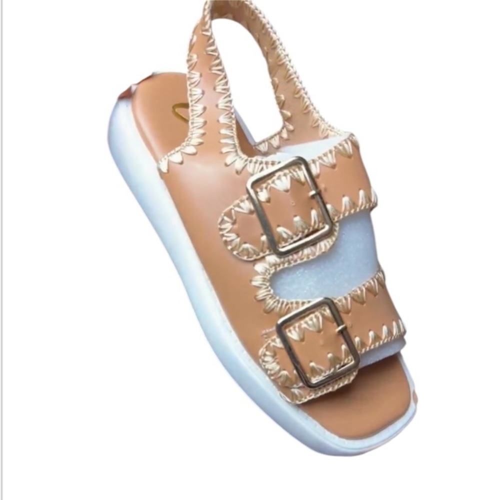 NIB! Padded Tan Sandals with Buckle Straps size 9